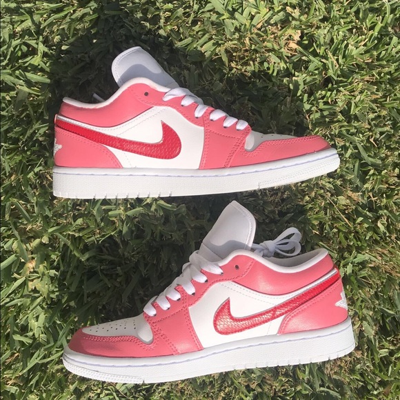 Custom Air Jordan 1 Lows - Picture 2 of 7